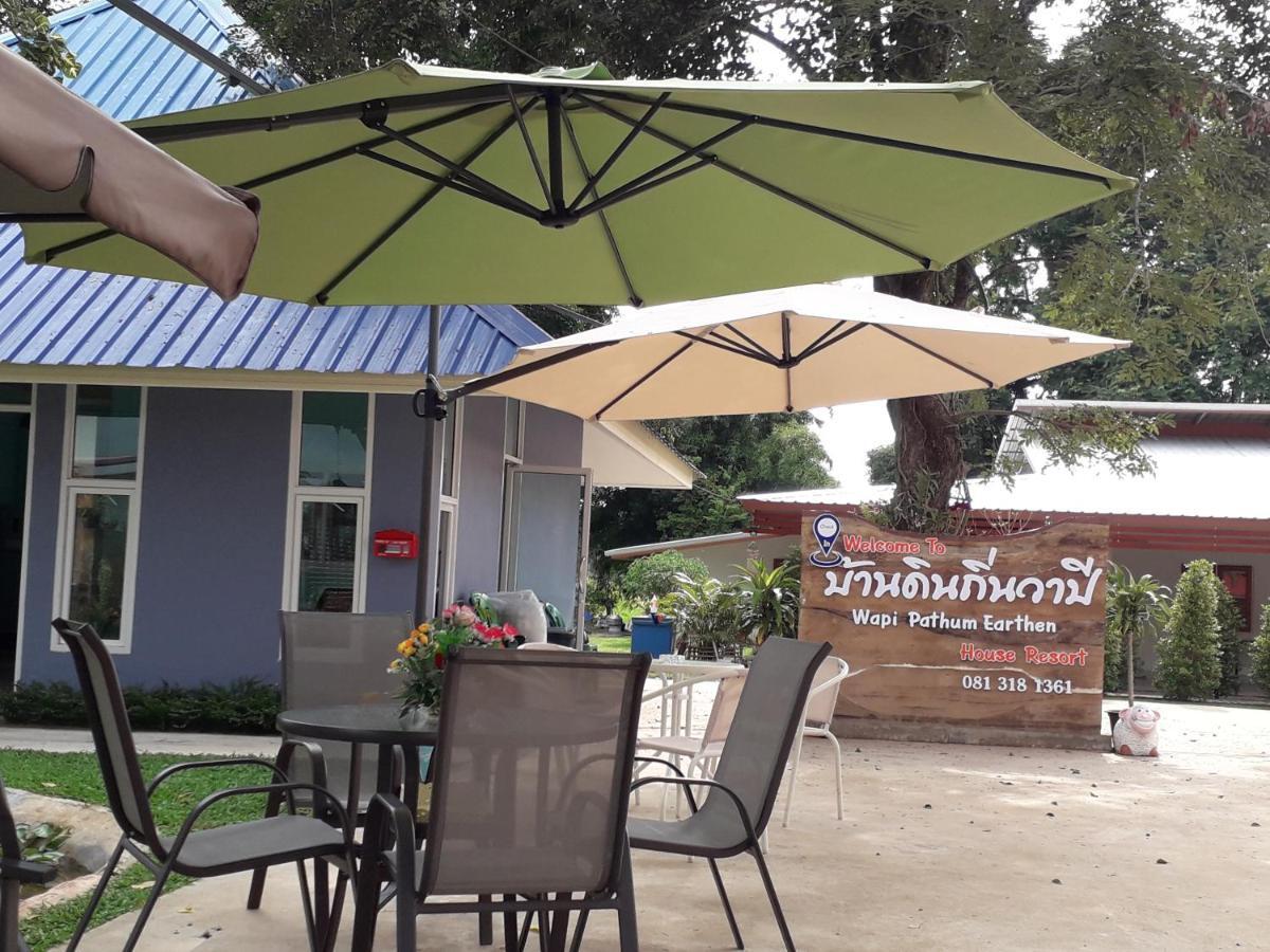 Ferienwohnung Wapipathum Earthen House Ban Na Lao Exterior foto